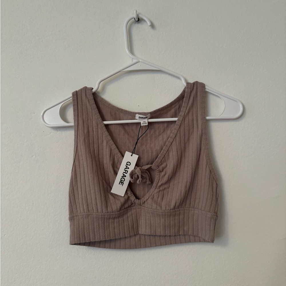 ✨3/$33 SALE     Garage crop top brand new